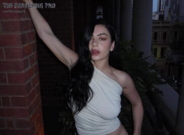 Charli XCX Sexy At The Balcony (2 Photos) 4 Charli XCX Sexy TheFappeningPro 2 624x459 1