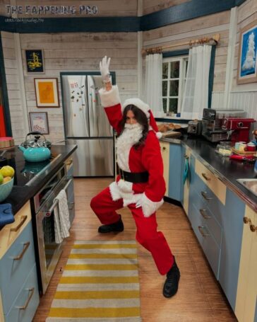 Kira Kosarin Cosplay Santa Claus (4 Photos) 27 Kira Kosarin Cosplay Santa TheFappening.Pro 4 624x780 1