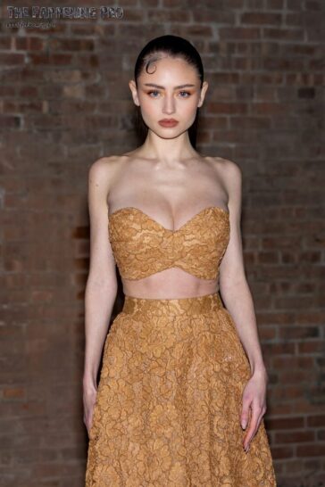 Leni Klum Sexy At Michael Kors FW 2025 (16 Photos) 9 Leni Klum Sexy TheFappening.Pro 14 624x936 1