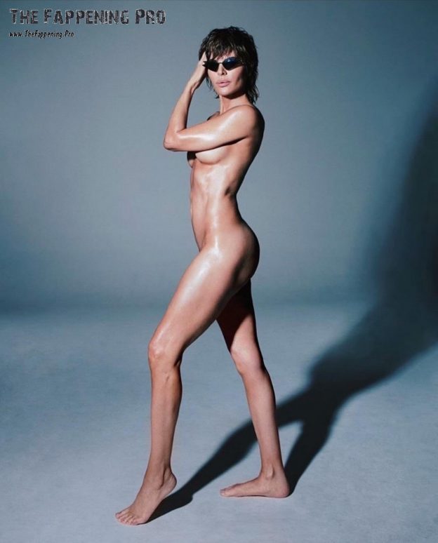 Lisa Rinna Nude TheFappening.Pro 1 624x774 1