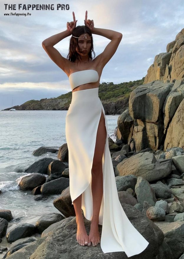 Livia Nunes Sexy TheFappening.Pro 18 624x879 1