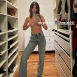 Emily Ratajkowski Topless Covered (1 Photo) 16 Emily Ratajkowski Nude TheFappening.Pro 2024 624x781 1