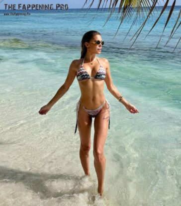 Sylvie Meis Sexy In Revealing Bikini (13 Photos) 19 Sylvie Meis Sexy TheFappening.Pro 12 624x709 1