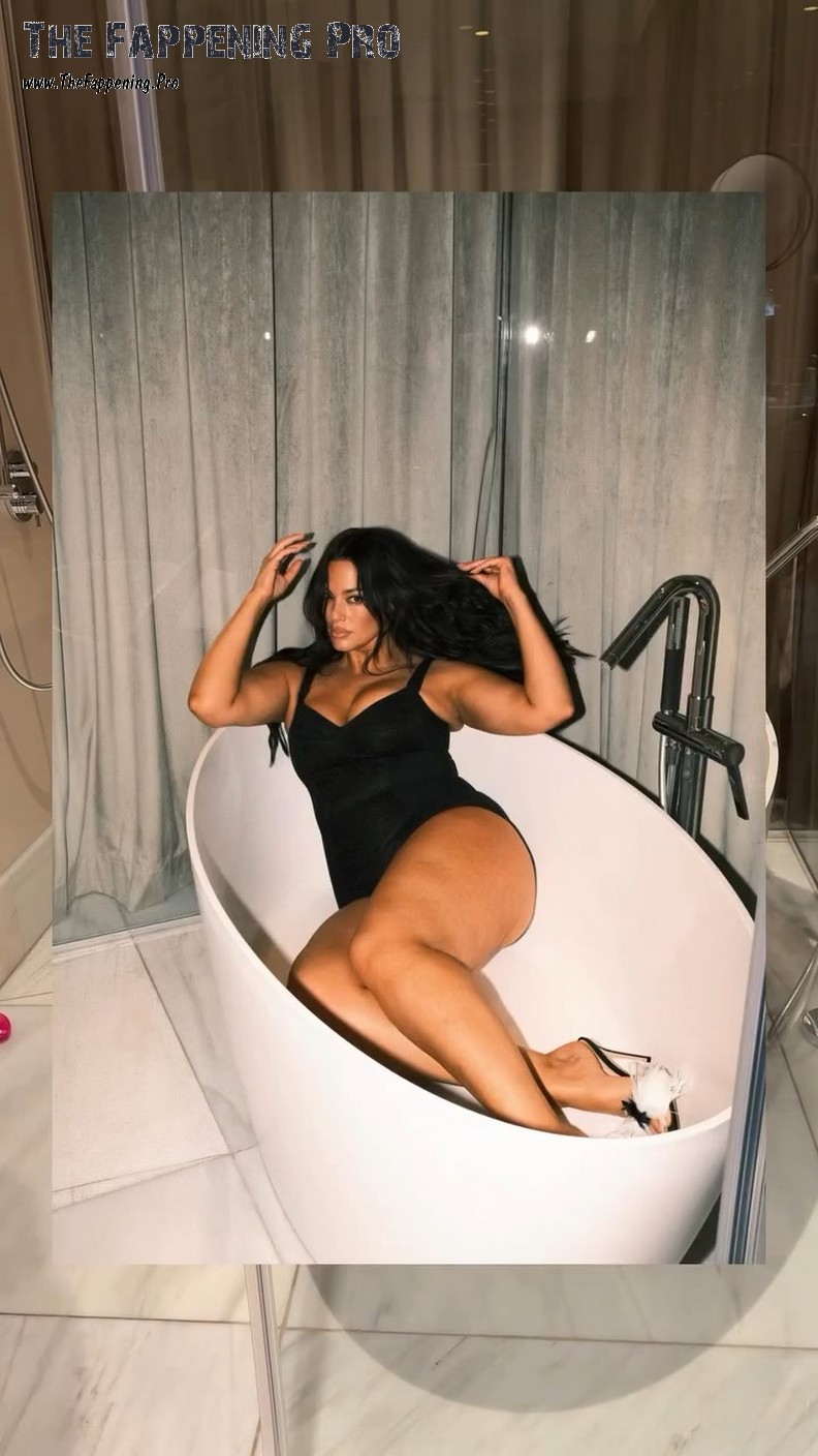 ashley-graham-sexy-thefappening-cfd-10 Ashley Graham Hot