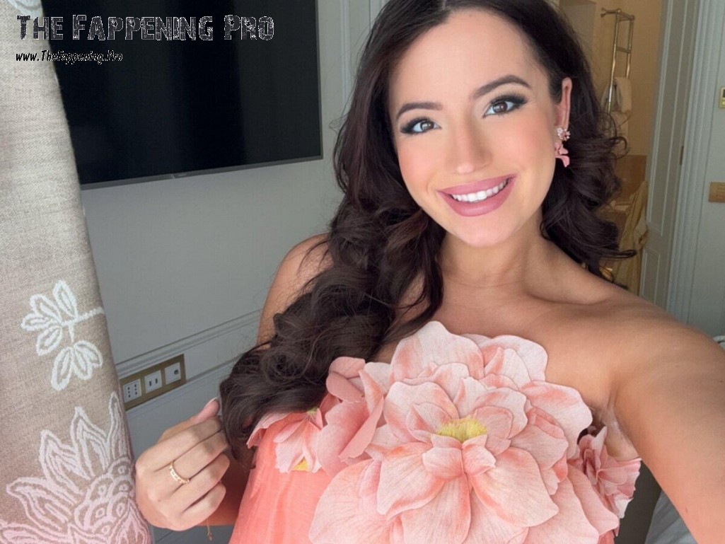 ashley-st-clair-nude-sexy-thefappeningpro-27 ashley st clair nude sexy thefappeningpro 27