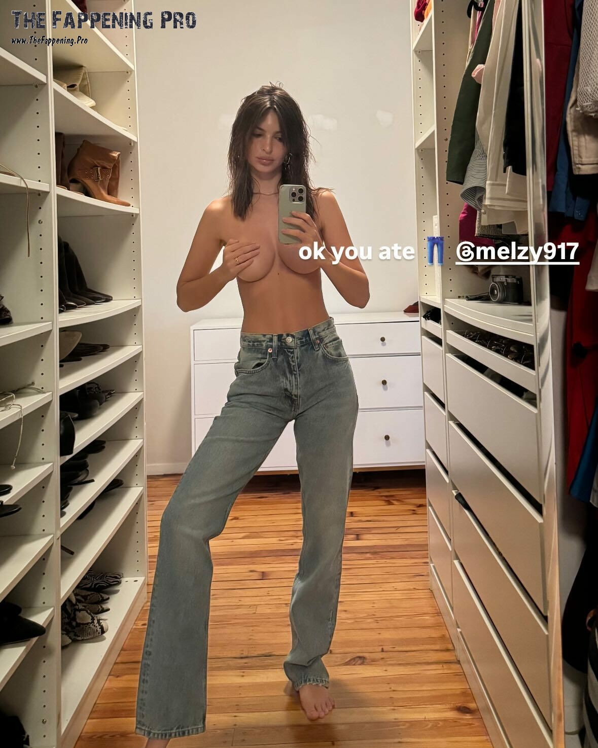 emily-ratajkowski-nude-thefappening-cfd-2024-1 Emily Ratajkowski Nude
