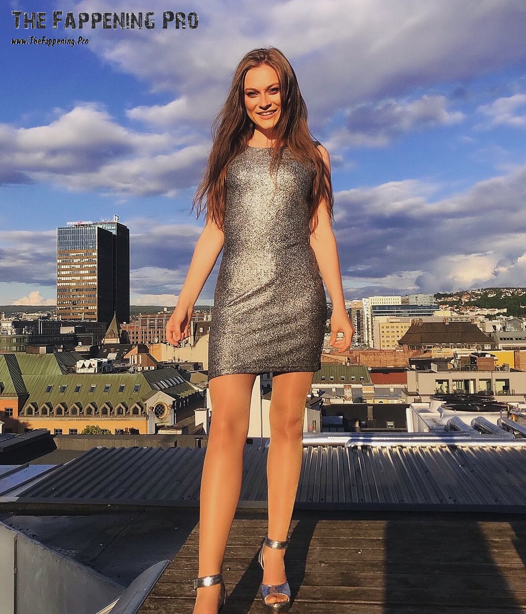 emmy-singer-nude-thefappeningpro-2 Emmy Kristiansen Leggy