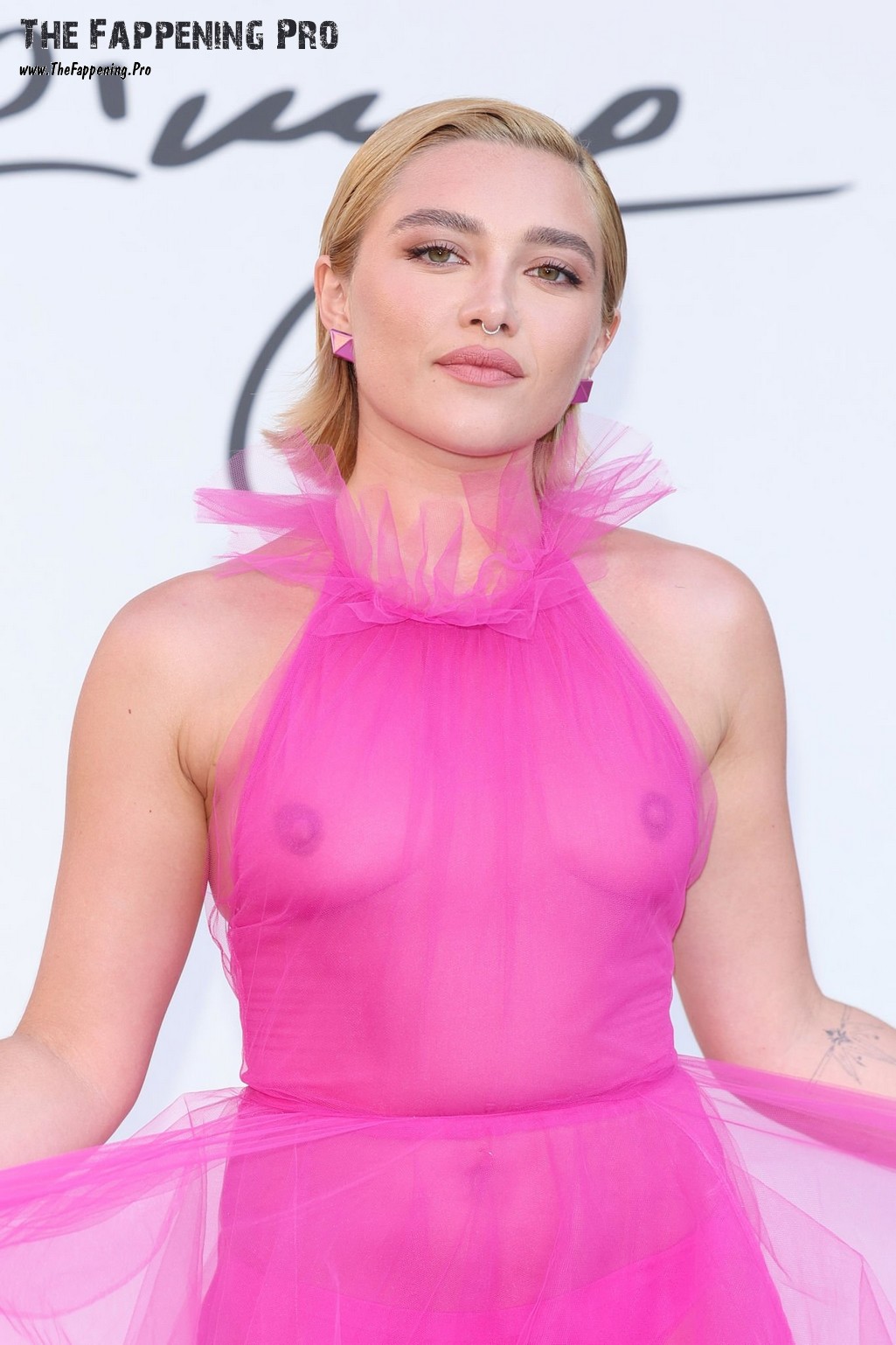 florence-pugh-sexy-thefappening-cfd-1 Florence Pugh See Through Nudity