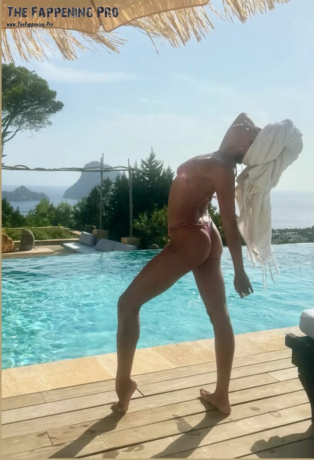 hannah-john-kamen-sexy-thefappening-cfd-16 Hannah John-Kamen In Bikini