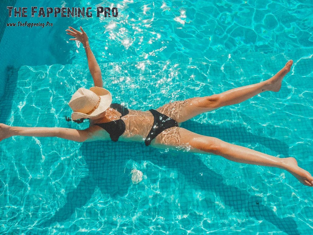 holly-anne-hull-sexy-thefappeningpro-8 holly anne hull sexy thefappeningpro 8