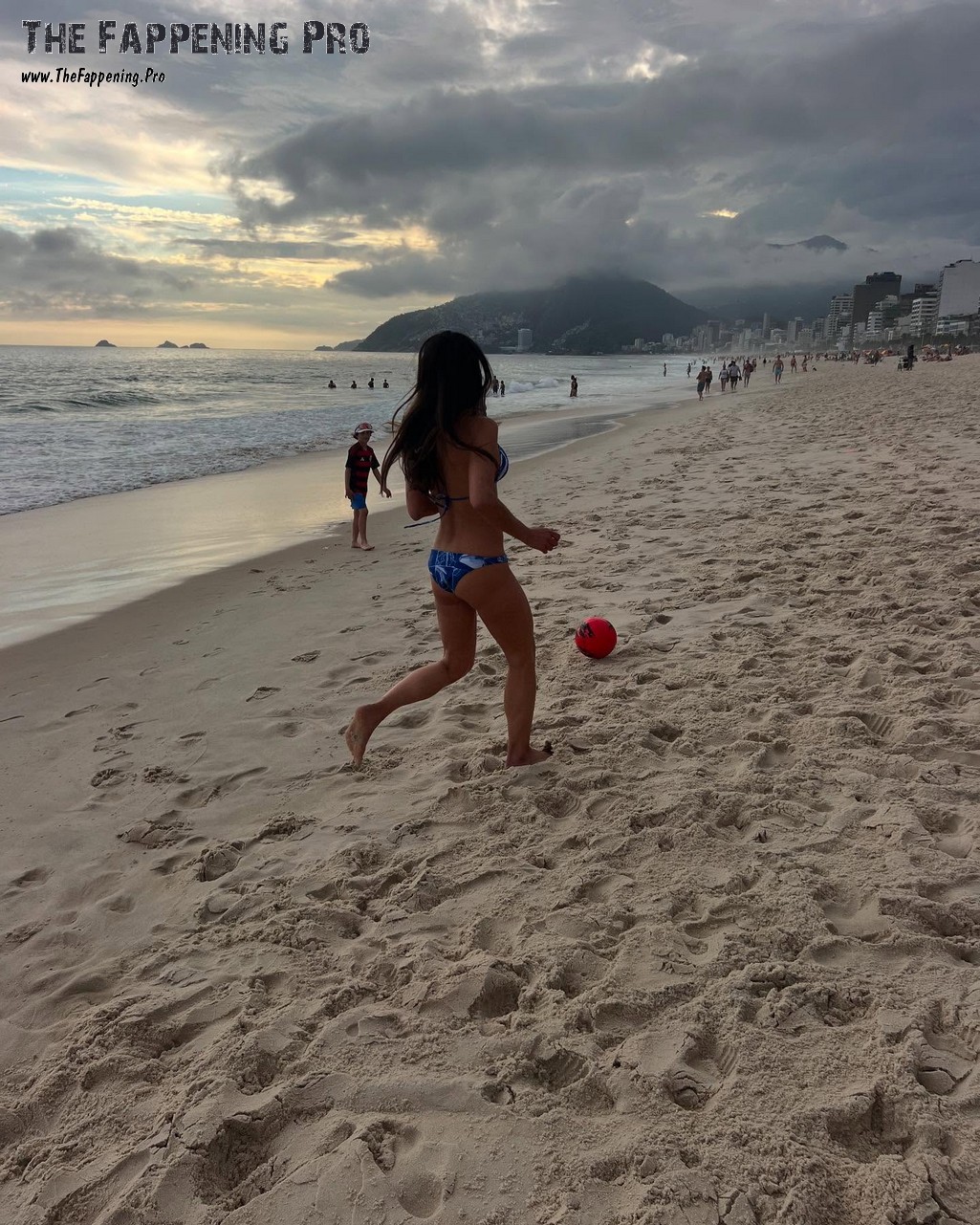 jordana-brewster-sexy-thefappeningpro-4 jordana brewster sexy thefappeningpro 4