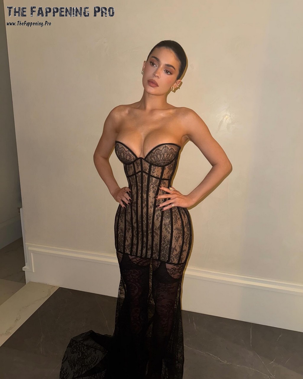 kylie-jenner-tits-thefappeningpro-9 Kylie Jenner Tits