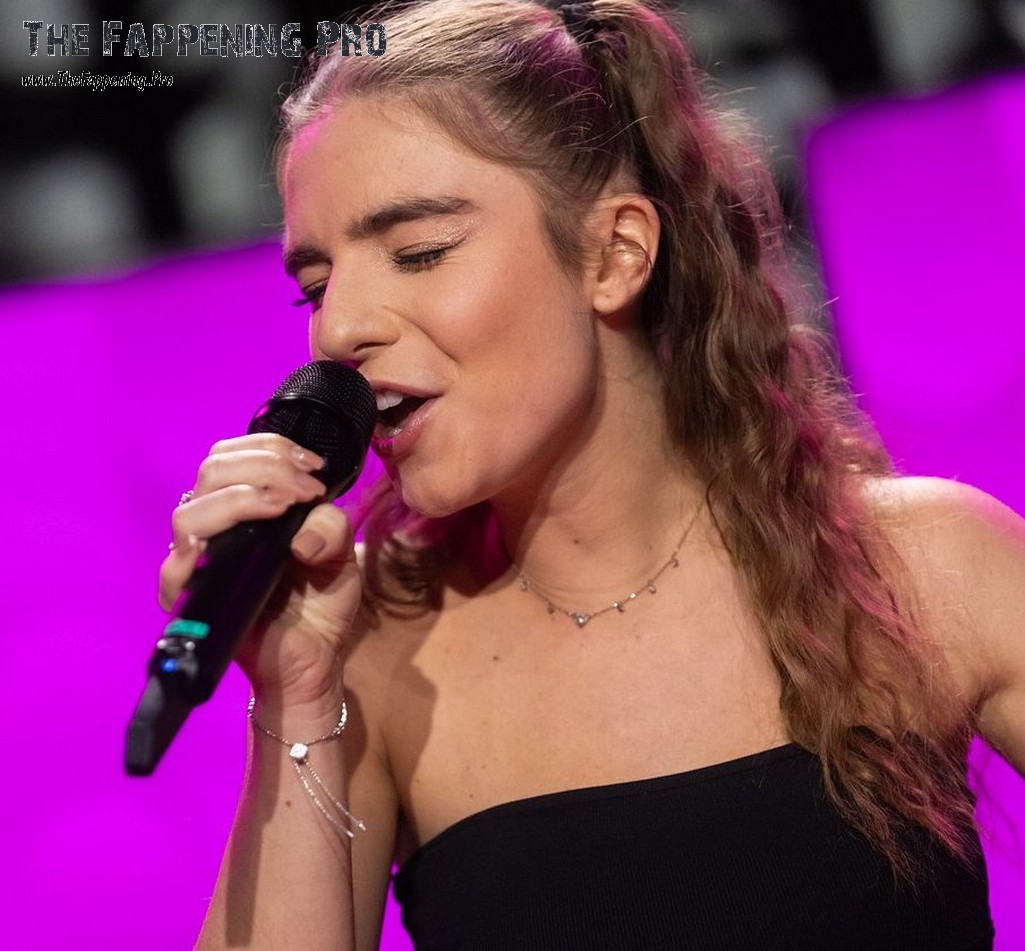 laura-thorne-nude-sexy-thefappeningpro-4 Laura Thorne Fappening Sexy Singer