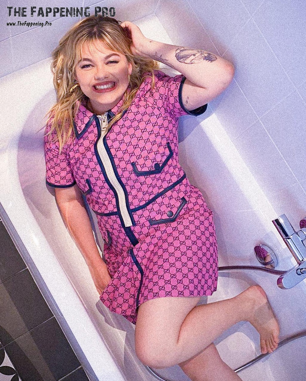 louane-emera-sexy-thefappeningpro-10 Louane In Bath