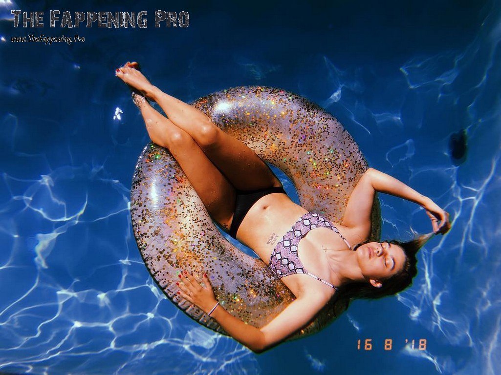 louane-emera-sexy-thefappeningpro-4 Louane Sexy In Bikini