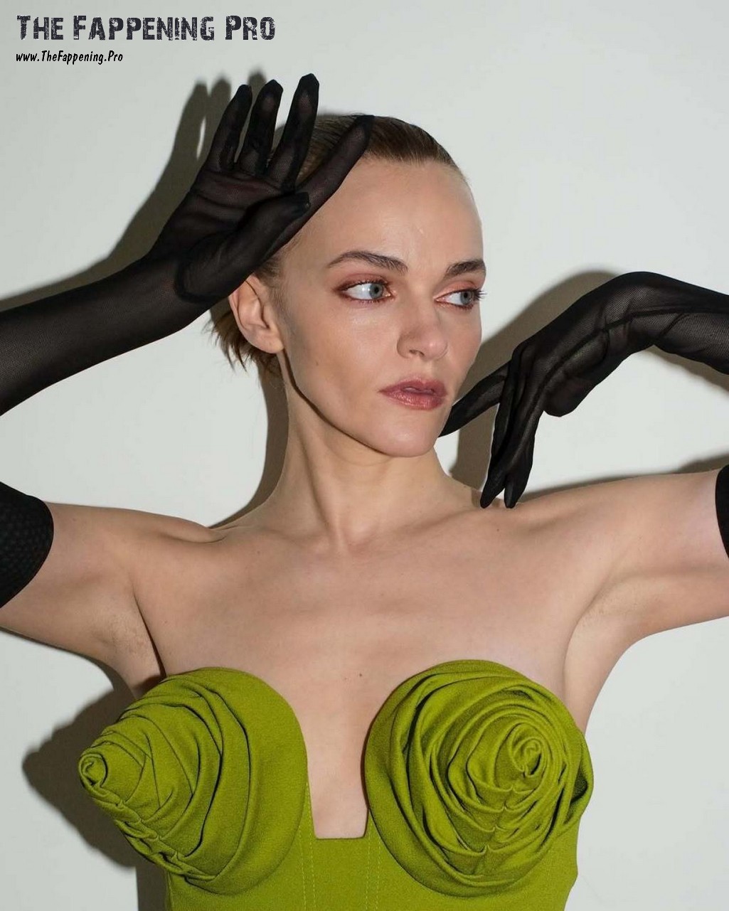 madeline-brewer-sexy-thefappeningpro-6 Madeline Brewer Sexy