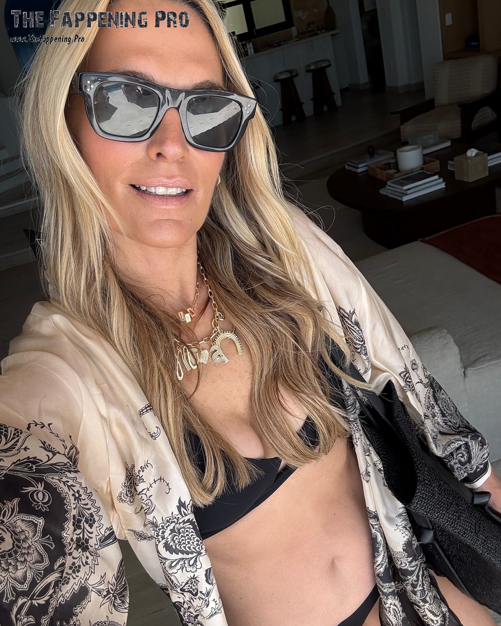 molly-sims-sexy-thefappeningpro-1 Molly Sims 51yo