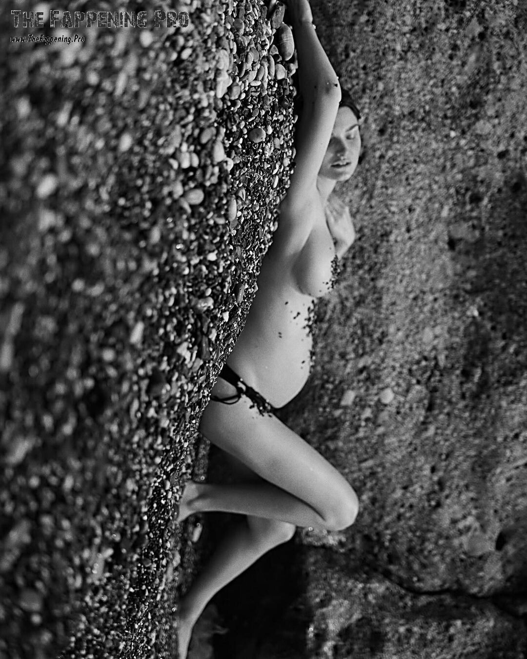 ophelie-guillermand-nude-thefappening-cfd-1 Ophelie Guillermand Pregnant