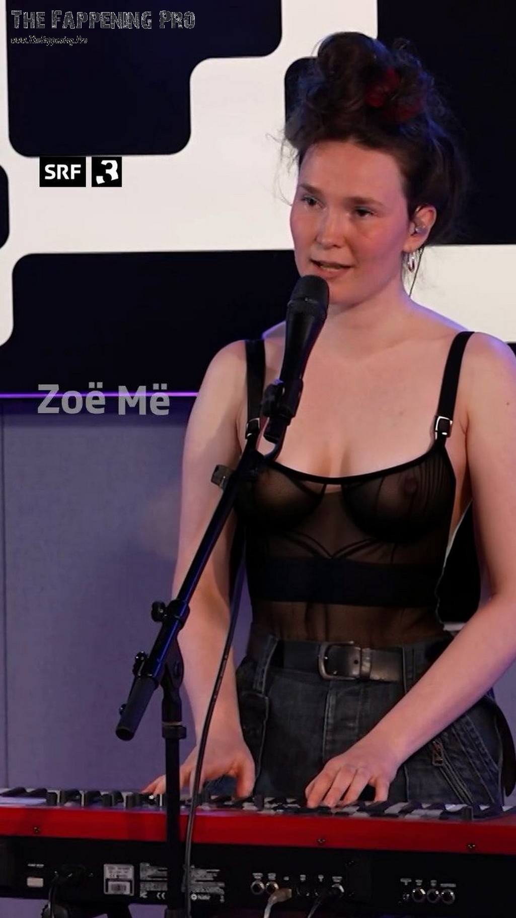 zoe-me-nude-thefappeningpro-1 Zoe Me See Through Nudity