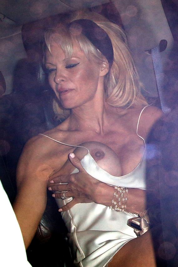 05 gallery enlarged pam anderson massive malfunction