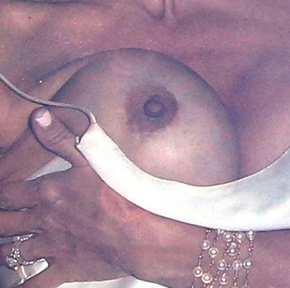 06 gallery enlarged pam anderson massive malfunction