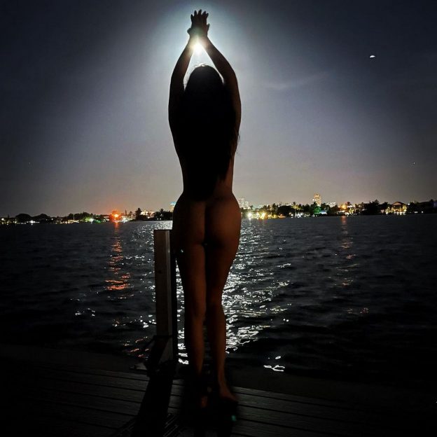 Adriana Lima Nude (1 Photo) 13 Adriana Lima Nude TheFappening.Pro 624x624 1