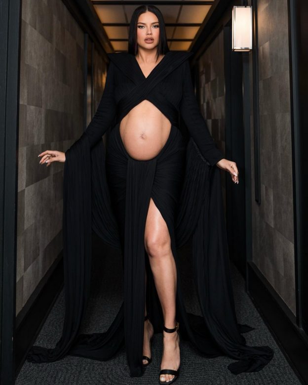 Adriana Lima Sexy Pregnant (24 Photos) 5 Adriana Lima Pregnant TheFappening.Pro 9 624x779 1