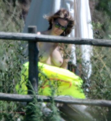 Alejandra Silva The Fappening Topless (14 Pics) 26 Alejandra Silva Topless TheFappening.Pro 11 624x683 1