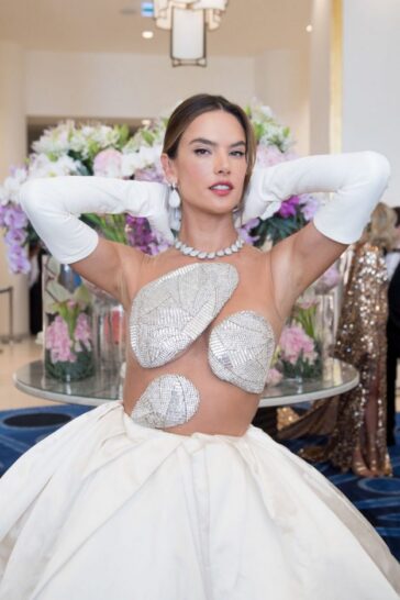 Alessandra Ambrosio Sexy In Cannes (10 Photos) 11 Alessandra Ambrosio Sexy TheFappening.Pro 8 624x936 1