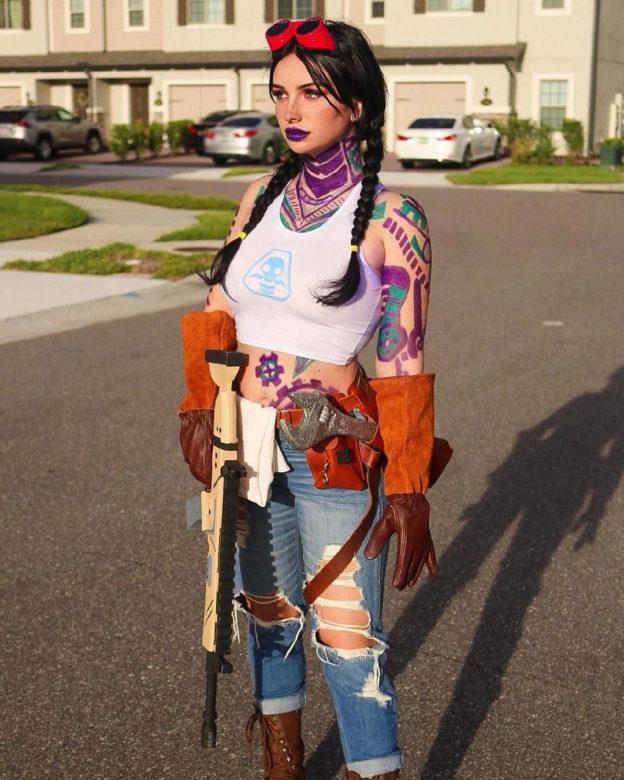 Ally Bross Cosplay Fortnite TheFappening.Pro 2 624x780 1