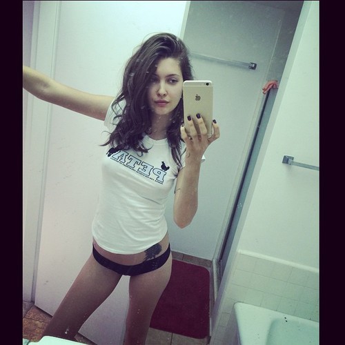 Amanda Hendrick Nude The Fappening pro 2