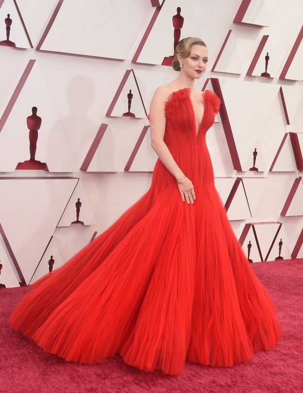 Amanda Seyfried Sexy At Academy Awards (15 Photos And Video) 4 Amanda Seyfried Sexy At Academy Awards 2021 TheFappening.pro 14 624x808 1