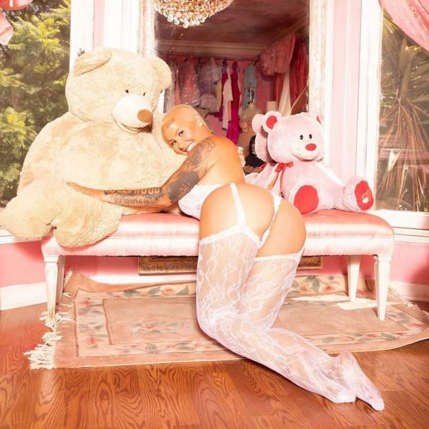 Amber Rose Showed Off Her Sexy Ass In White Lingerie TheFappeningPro 2 624x624 1