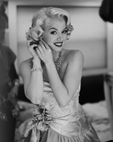 Ana De Armas Sexy Blonde Set TheFappening.Pro 5 624x780 1