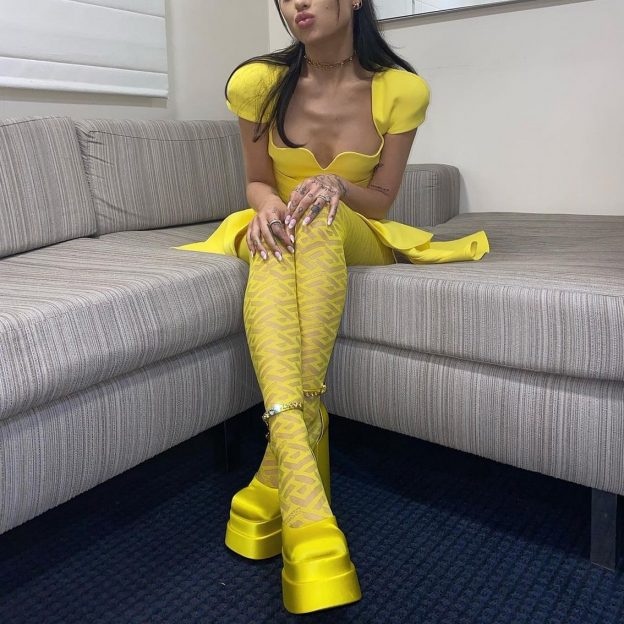 Ariana Grande Hot In Yellow Dress (4 Photos) 11 Ariana Grande Hot In Yellow Dress TheFappening.Pro 2 624x624 1