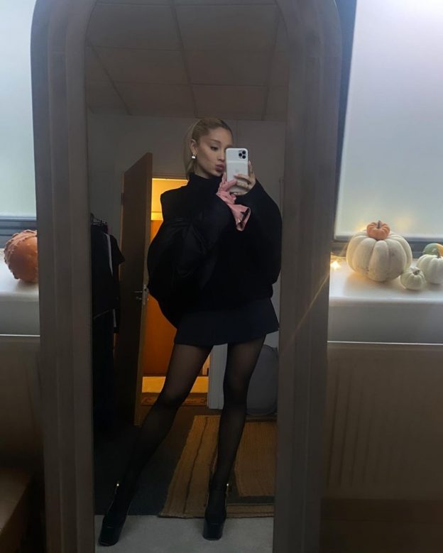 Ariana Grande Leggy (10 Photos And Video) 5 Ariana Grande Leggy TheFappening.Pro 2 624x779 1