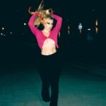 Avril Lavigne Underboobs TheFappening.Pro 2 624x780 1