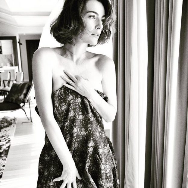 Ayelet Zurer Nude Sexy 12 624x624 1