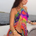 Bella Hadid Barefoot 624x1079 1