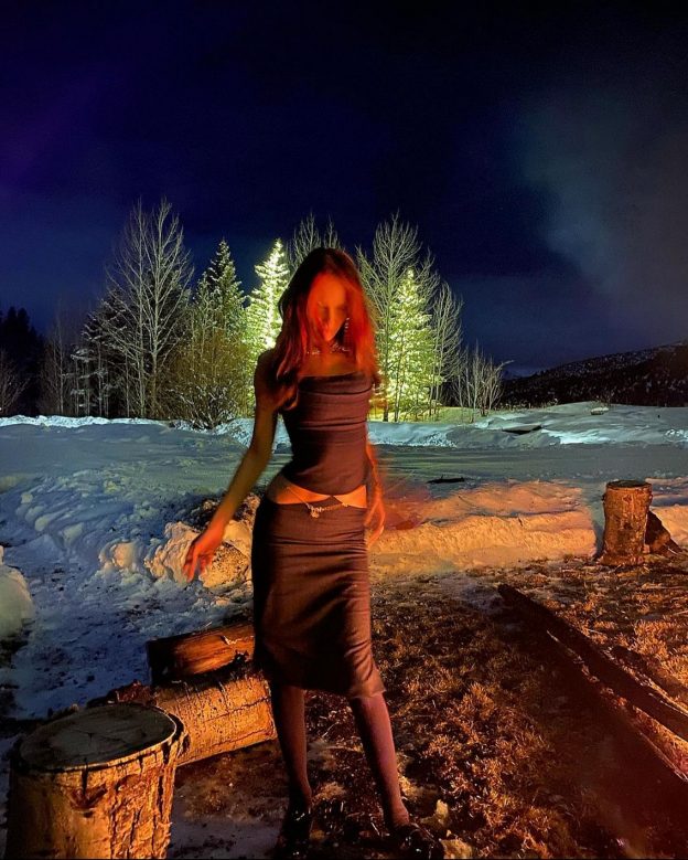 Bella Hadid Sexy New Year 2021 TheFappening.Pro 4 624x779 1