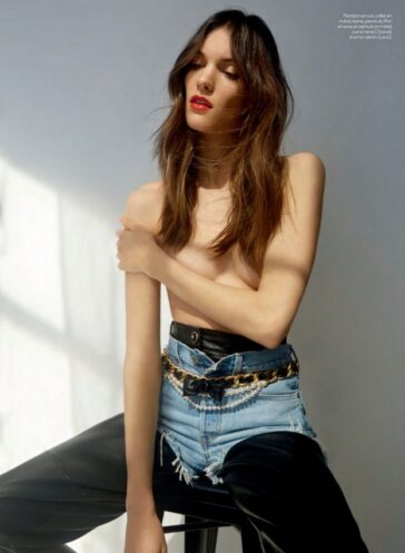 Charlotte Cardin Topless Sexy TheFappening Pro 1 624x852 1