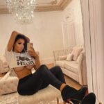 Chloe Khan Underboobs (2 Photos) 19 Chloe Khan Underboobs TheFappening.Pro 1 624x696 1