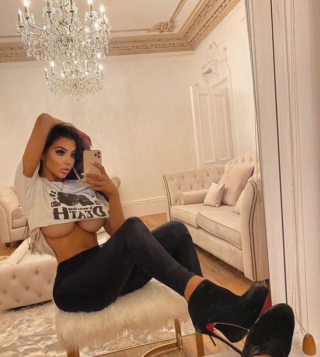Chloe Khan Underboobs TheFappening.Pro 1 624x696 1