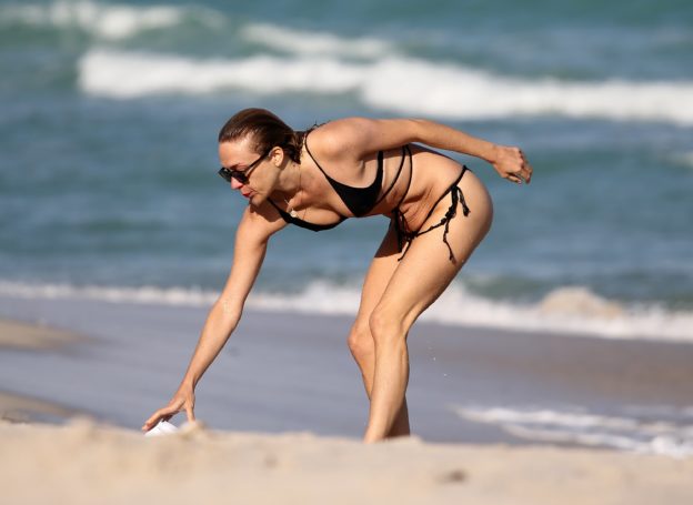 Chloe Sevigny Sexy Bikini 1 624x455 1