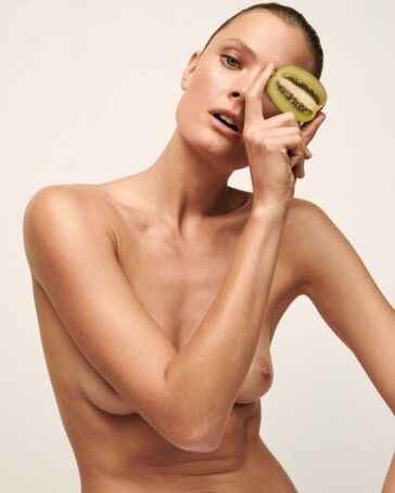 Constance Jablonski Nude 2019 12 624x780 1