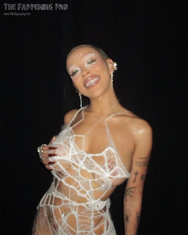 Doja Cat Topless TheFappening.Pro 19 624x780 1