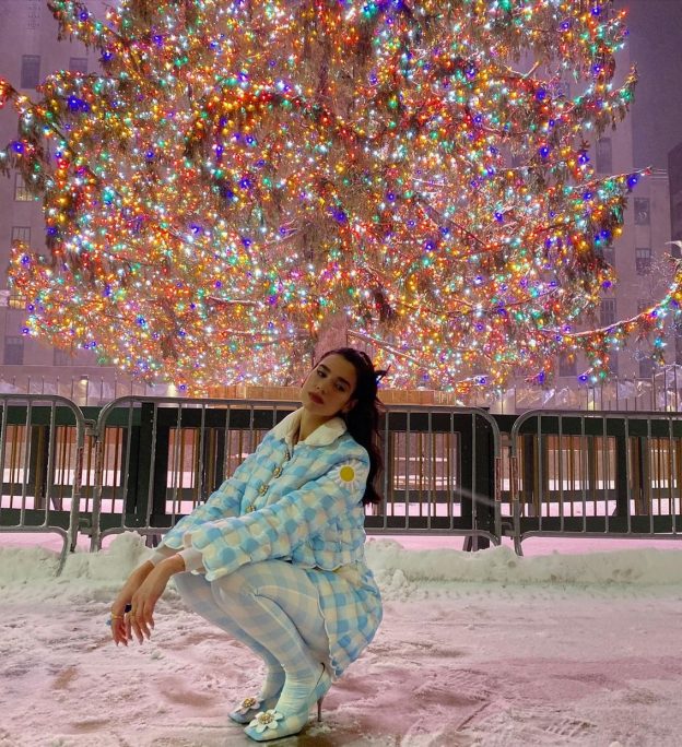 Dua Lipa Sexy Christmas Look TheFappening.Pro 2 624x684 1