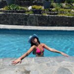 Dua Lipa Sexy In Pink Bikini By The Pool TheFappening.Pro 624x624 1