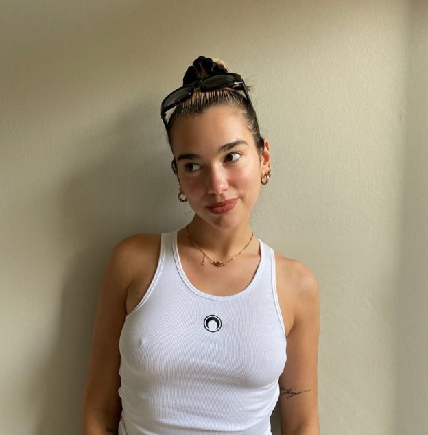 Dua Lipa Showed Her Tits With Hard Nipples Braless TheFappening Pro 2 624x634 1