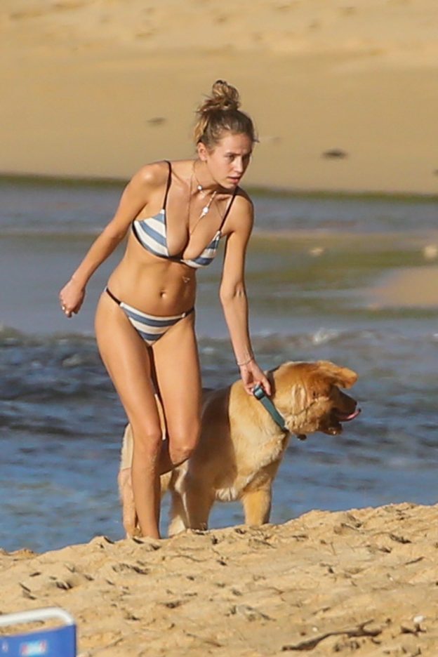 Dylan Penn Sexy Bikini 16 624x936 1